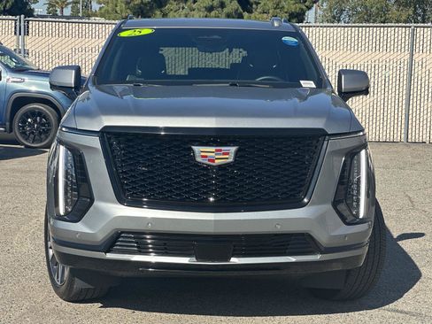 Used 2025 Cadillac Escalade Sport AWD/4WD image 2