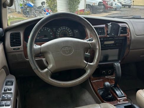 Used 2000 Toyota 4Runner Limited image 42