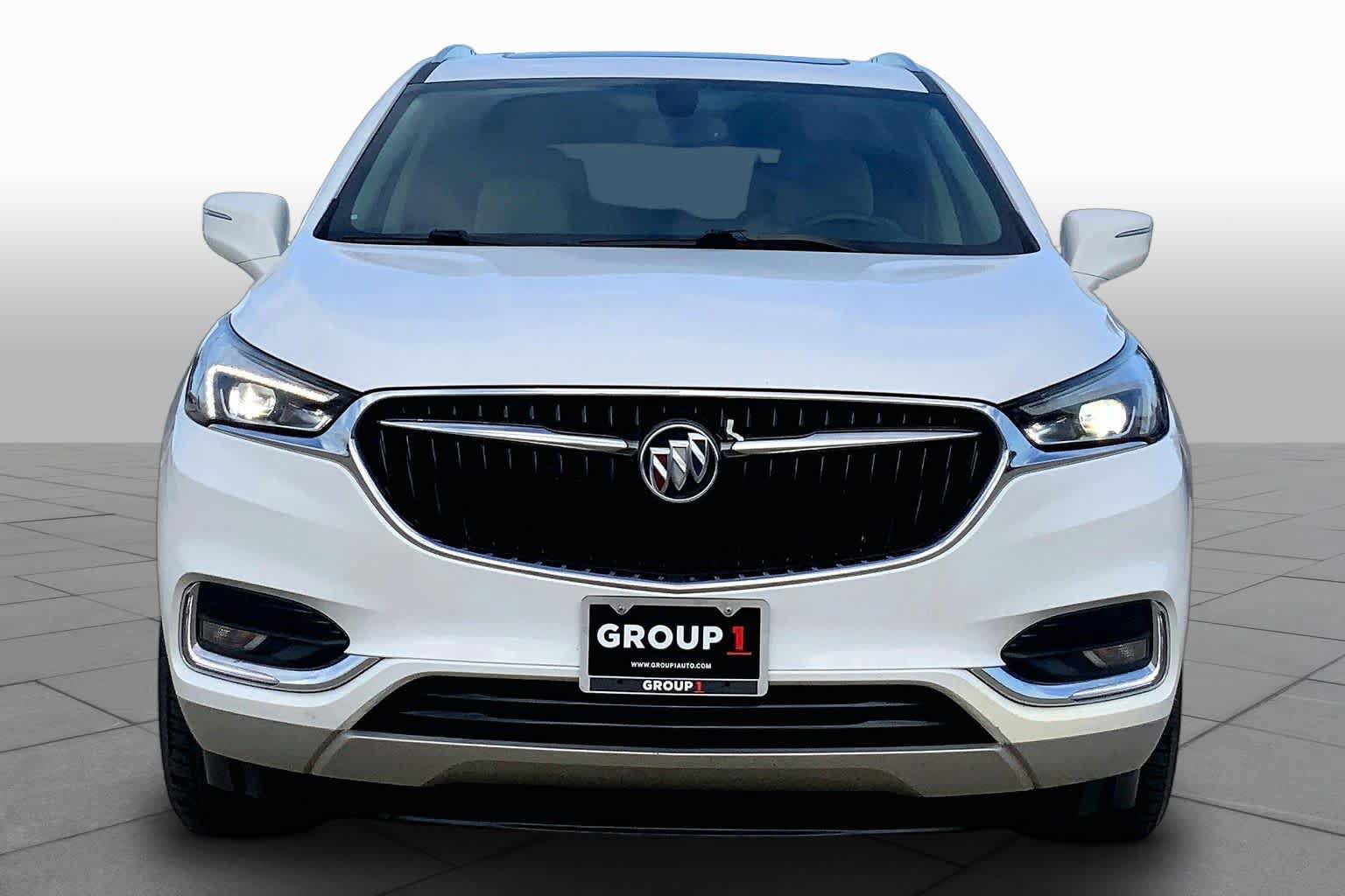Used 2020 Buick Enclave Essence FWD image 3