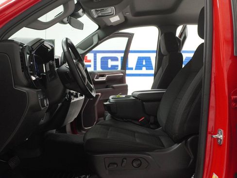 Used 2025 Chevrolet Silverado 1500 LT RWD image 5
