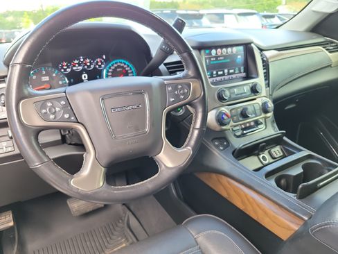 Used 2020 GMC Yukon Denali w/ Open Road Package AWD/4WD image 2