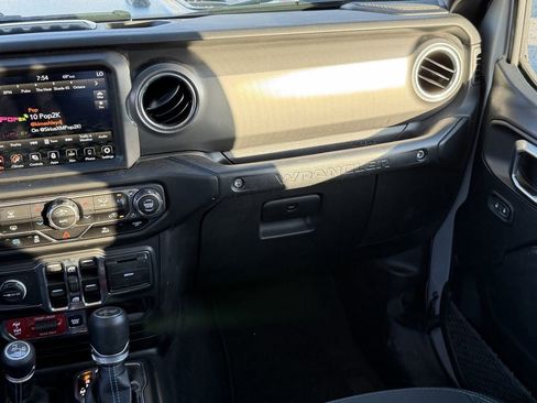 Used 2023 Jeep Wrangler Unlimited Rubicon 4xe AWD/4WD image 13