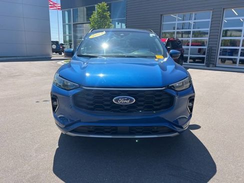 Used 2023 Ford Escape ST-Line Elite w/ Premium Technology Package AWD/4WD image 2