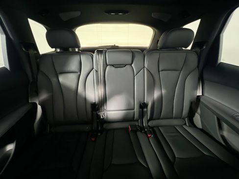 Used 2025 Audi Q7 3.0T Premium Plus AWD/4WD image 32