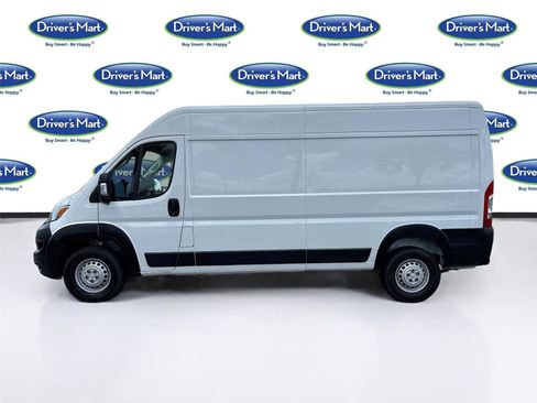 Used 2025 RAM ProMaster 2500 w/ Convenience Group FWD image 4
