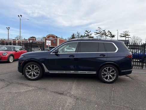 Used 2026 BMW X7 xDrive40i w/ Premium Package image 4