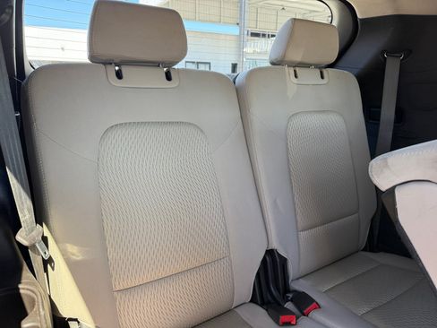 Used 2016 Hyundai Santa Fe SE FWD image 21