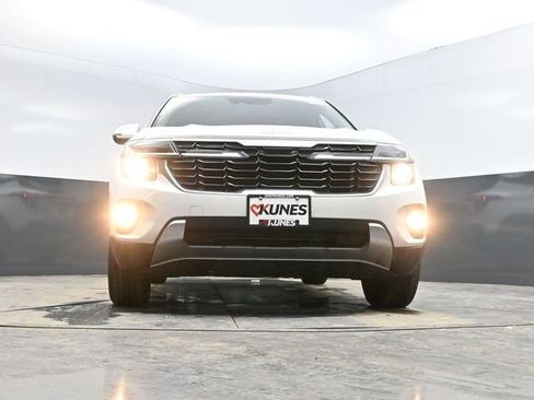 Used 2025 Kia Seltos S image 47