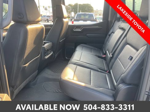 Used 2022 Chevrolet Silverado 1500 LT Trail Boss w/ LT Trail Boss Premium Package AWD/4WD image 19