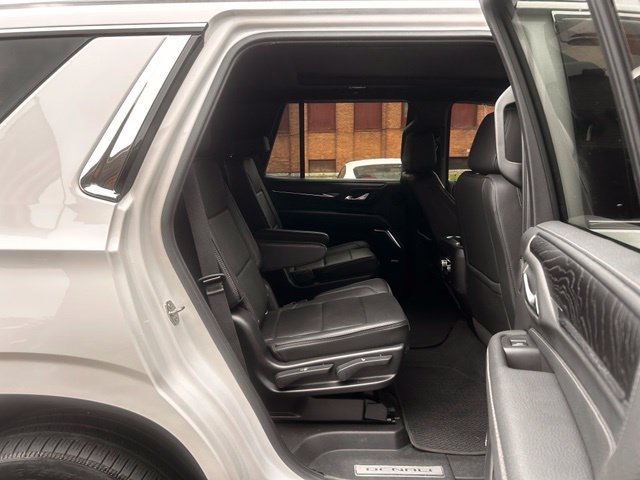 Used 2021 GMC Yukon Denali w/ Denali Premium Package AWD/4WD image 19
