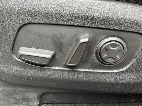 Used 2022 Kia Carnival SX image 13