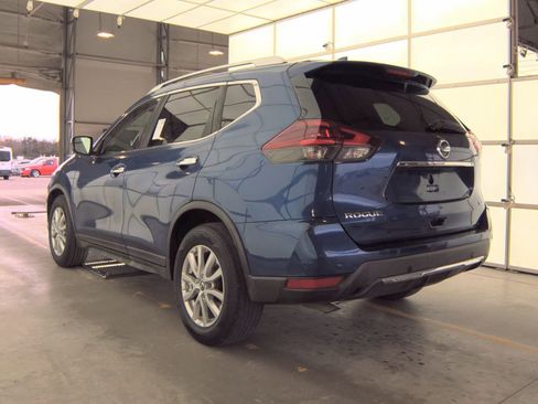 Used 2019 Nissan Rogue SV image 11