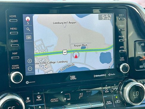 Used 2020 Toyota Highlander Limited image 10