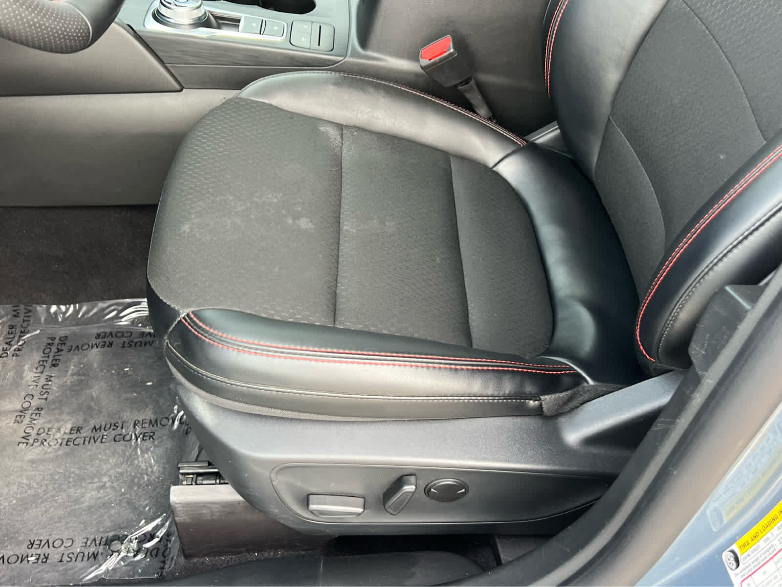 Used 2025 Ford Escape ST-Line Select AWD/4WD image 31