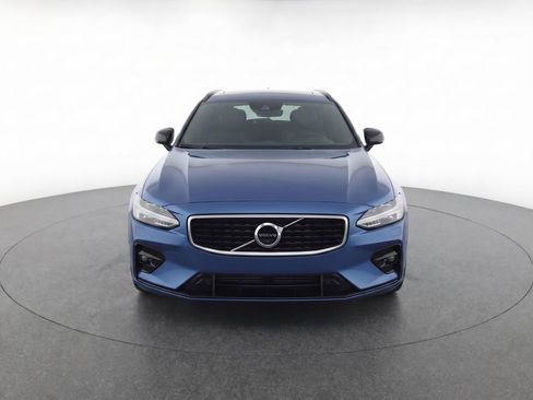 Used 2021 Volvo V60 T6 R-Design w/ Advanced Package FWD image 5
