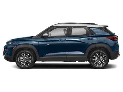 Used 2023 Chevrolet TrailBlazer ACTIV w/ Sun and Liftgate Package AWD/4WD image 3