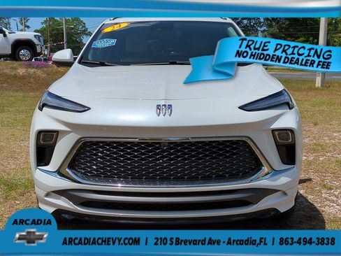 Used 2024 Buick Encore GX Avenir w/ Avenir Technology Package AWD/4WD image 9