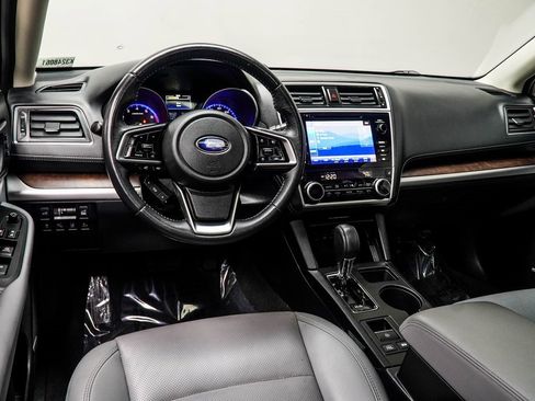 Used 2019 Subaru Outback 2.5i Limited w/ Popular Package #2 image 4