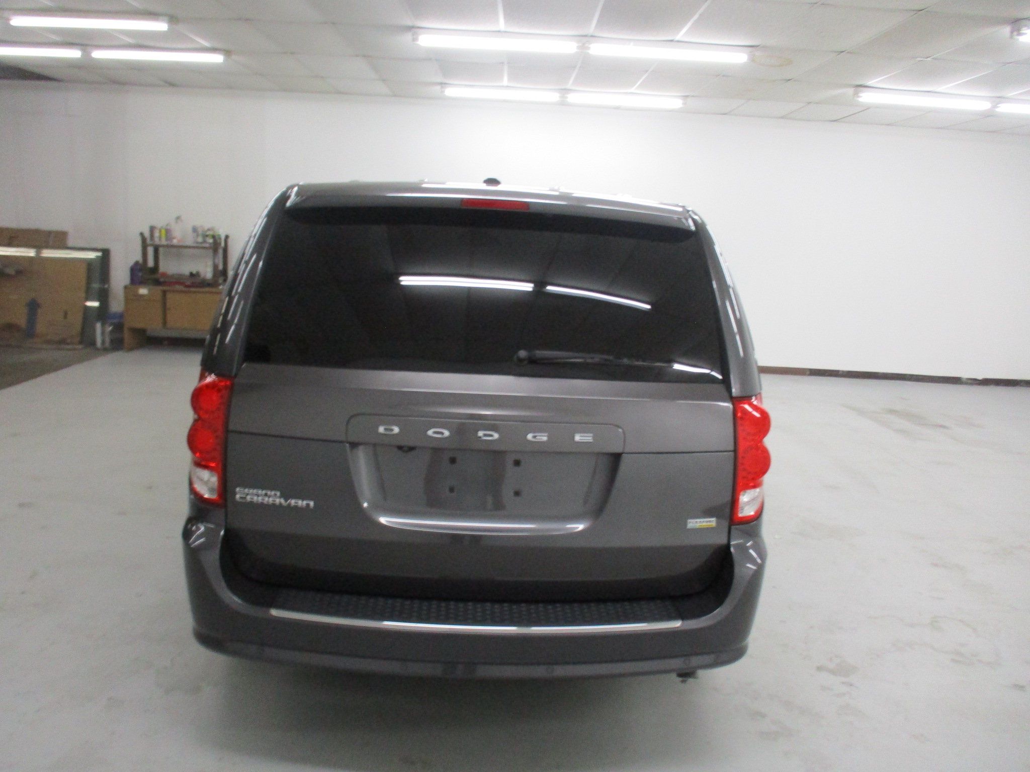 Used 2019 Dodge Grand Caravan SE w/ UConnect Hands-Free Group FWD image 5