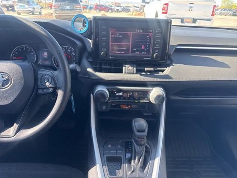 Used 2020 Toyota RAV4 LE image 14