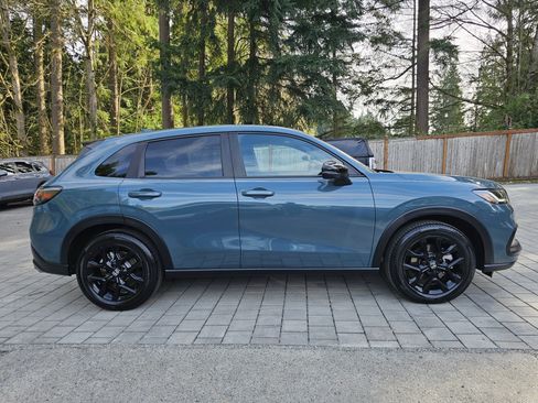 Certified 2025 Honda HR-V Sport image 8