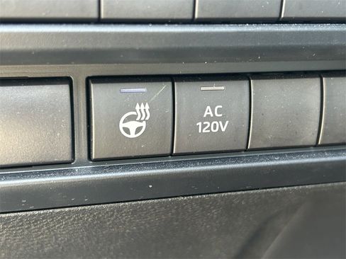 Used 2023 Toyota Tundra Capstone image 32