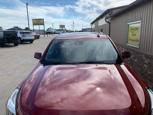 Used 2020 GMC Yukon XL SLT AWD/4WD image 8