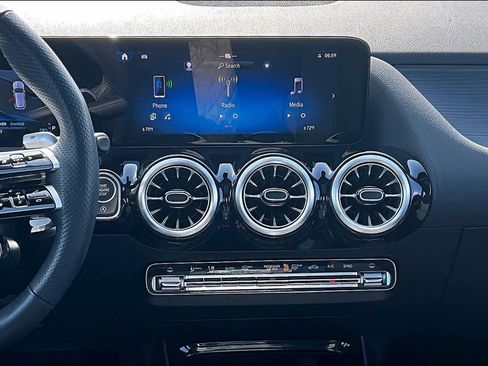 Used 2025 Mercedes-Benz GLA 35 AMG AMG GLA 35 image 7