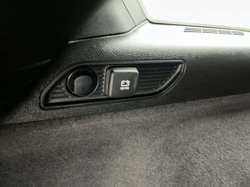 Used 2023 Jeep Grand Cherokee Overland AWD/4WD image 32