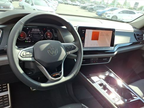 New 2026 Volkswagen Atlas Peak Edition AWD/4WD image 8