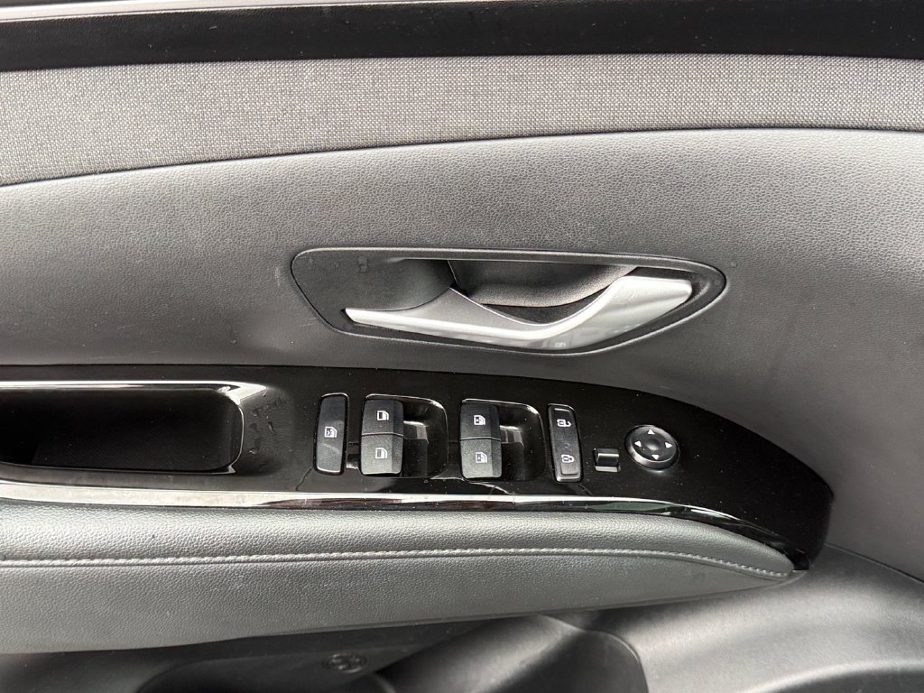 Used 2023 Hyundai Tucson Limited AWD/4WD image 11