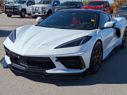 Used 2024 Chevrolet Corvette Stingray Coupe w/ Z51 Performance Package image 7