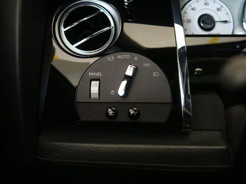 Used 2013 Rolls-Royce Ghost 4dr Sedan image 25