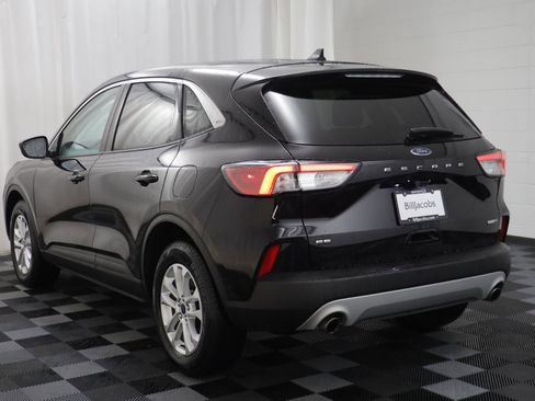 Used 2020 Ford Escape SE image 13