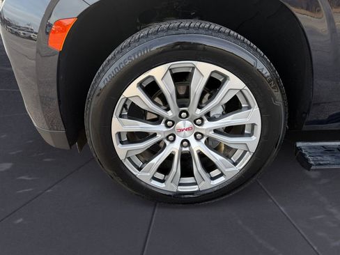 Used 2023 GMC Yukon Denali image 14