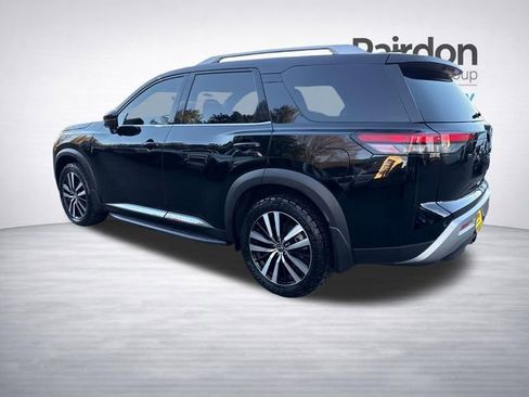 Used 2024 Nissan Pathfinder Platinum w/ Lighting Package (N93) image 13