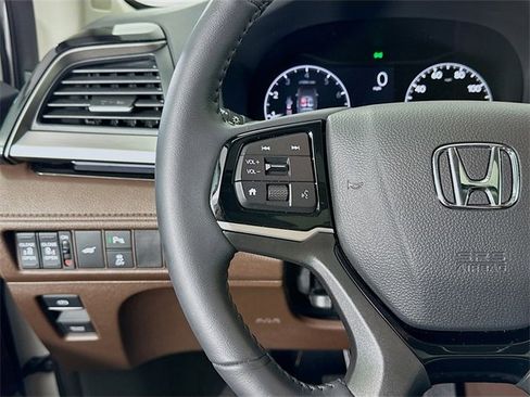 Certified 2026 Honda Odyssey Touring image 10
