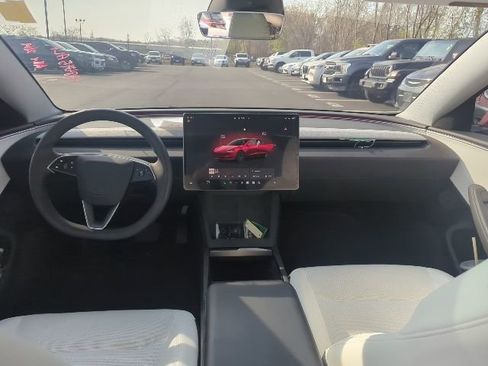 Used 2025 Tesla Model 3 Long Range image 11