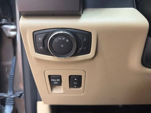 Used 2020 Ford F150 XLT w/ Equipment Group 302A Luxury AWD/4WD image 23