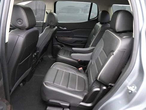 Used 2023 GMC Acadia Denali w/ Denali Ultimate Package AWD/4WD image 23