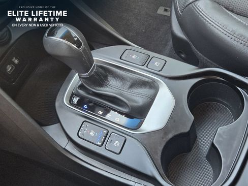 Used 2018 Hyundai Santa Fe Sport FWD image 19