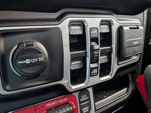 Used 2022 Jeep Gladiator Rubicon w/ Cold Weather Group AWD/4WD image 14