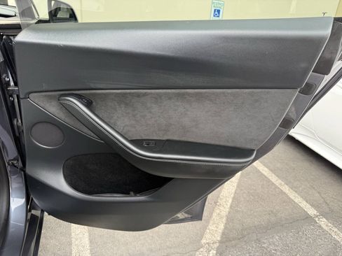 Used 2023 Tesla Model Y Performance AWD/4WD image 19
