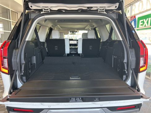 New 2025 Ford Expedition Max Platinum w/ Driver's Package image 13