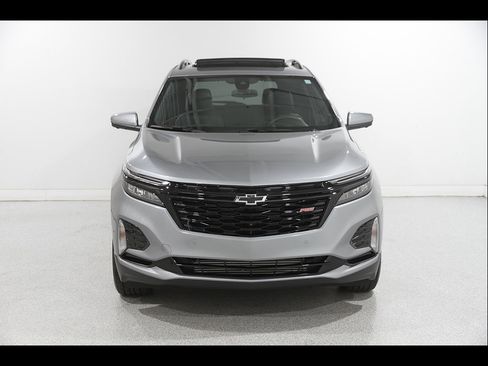 Used 2024 Chevrolet Equinox RS FWD image 2