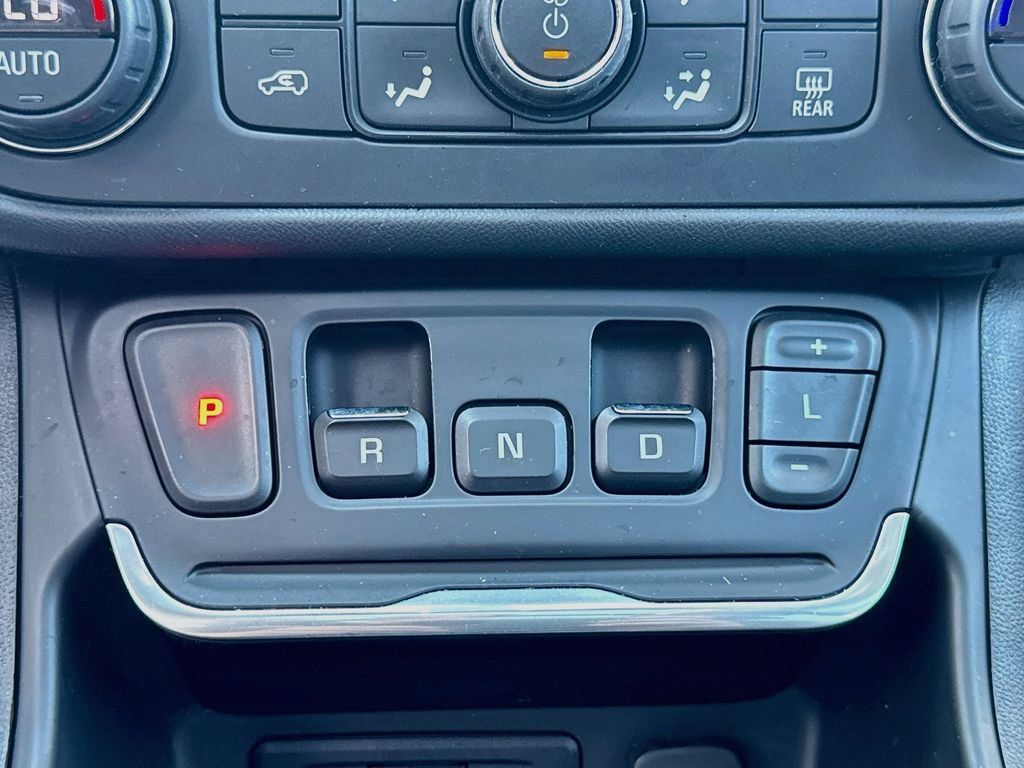 Used 2018 GMC Terrain SLE w/ Driver Convenience Package AWD/4WD image 17