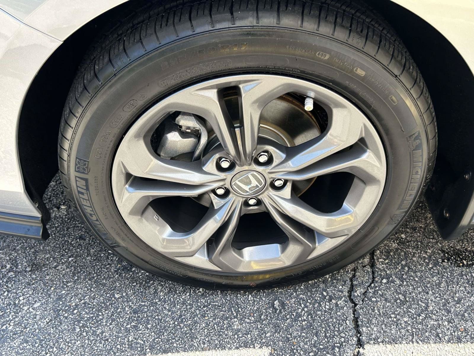 Certified 2024 Honda Accord EX image 5