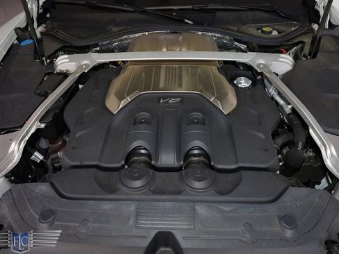 Used 2022 Bentley Continental GT V8 image 38