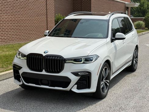 Used 2021 BMW X7 M50i AWD/4WD image 1