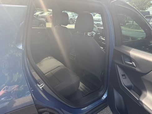 Used 2025 Chevrolet Equinox LT w/ Safety and Technology Package FWD image 14